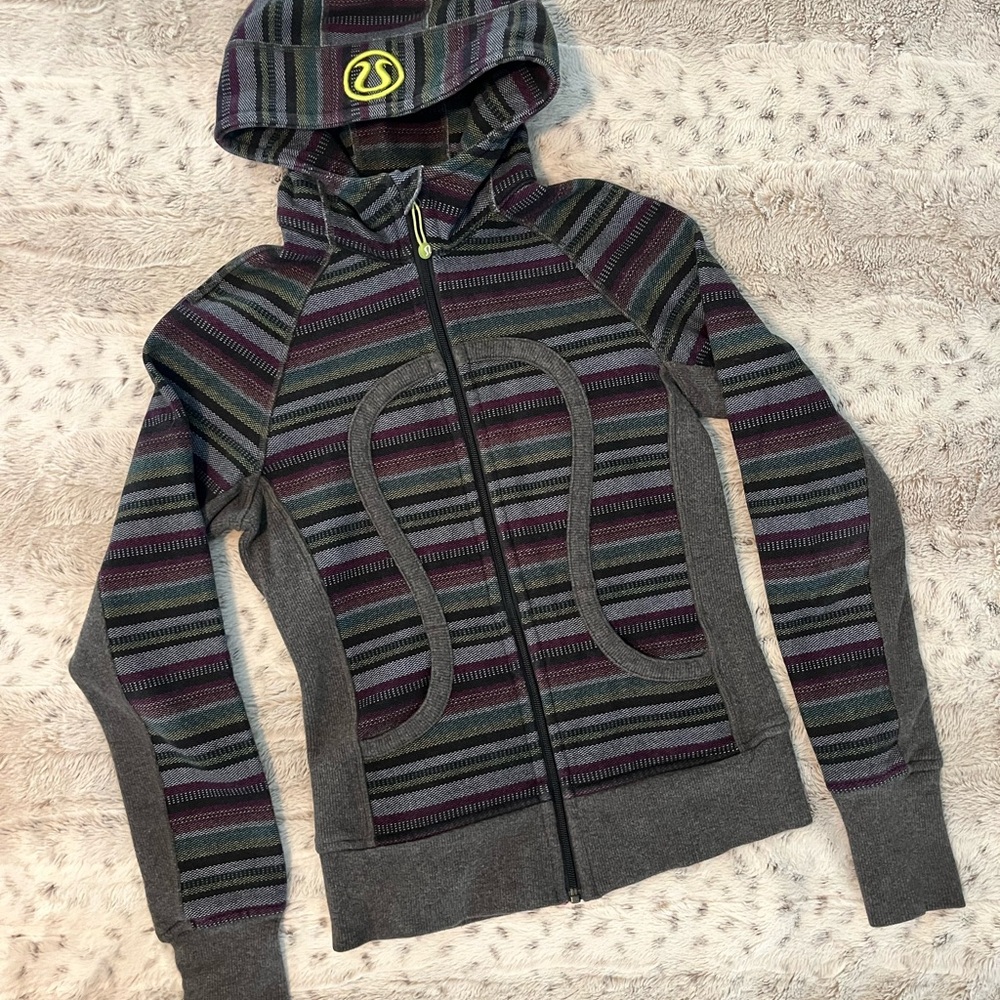 Lululemon Poncho Stripe Scuba